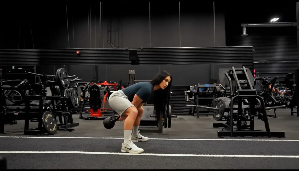 balanco-com-kettlebell-ok.webp